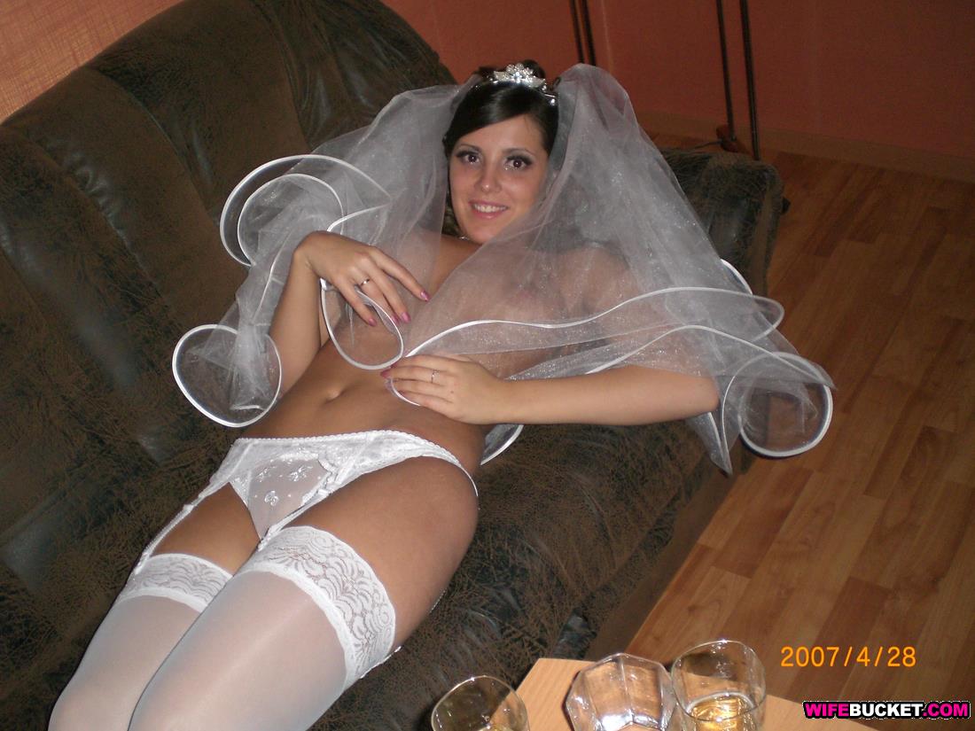 Pics naked wife after photo