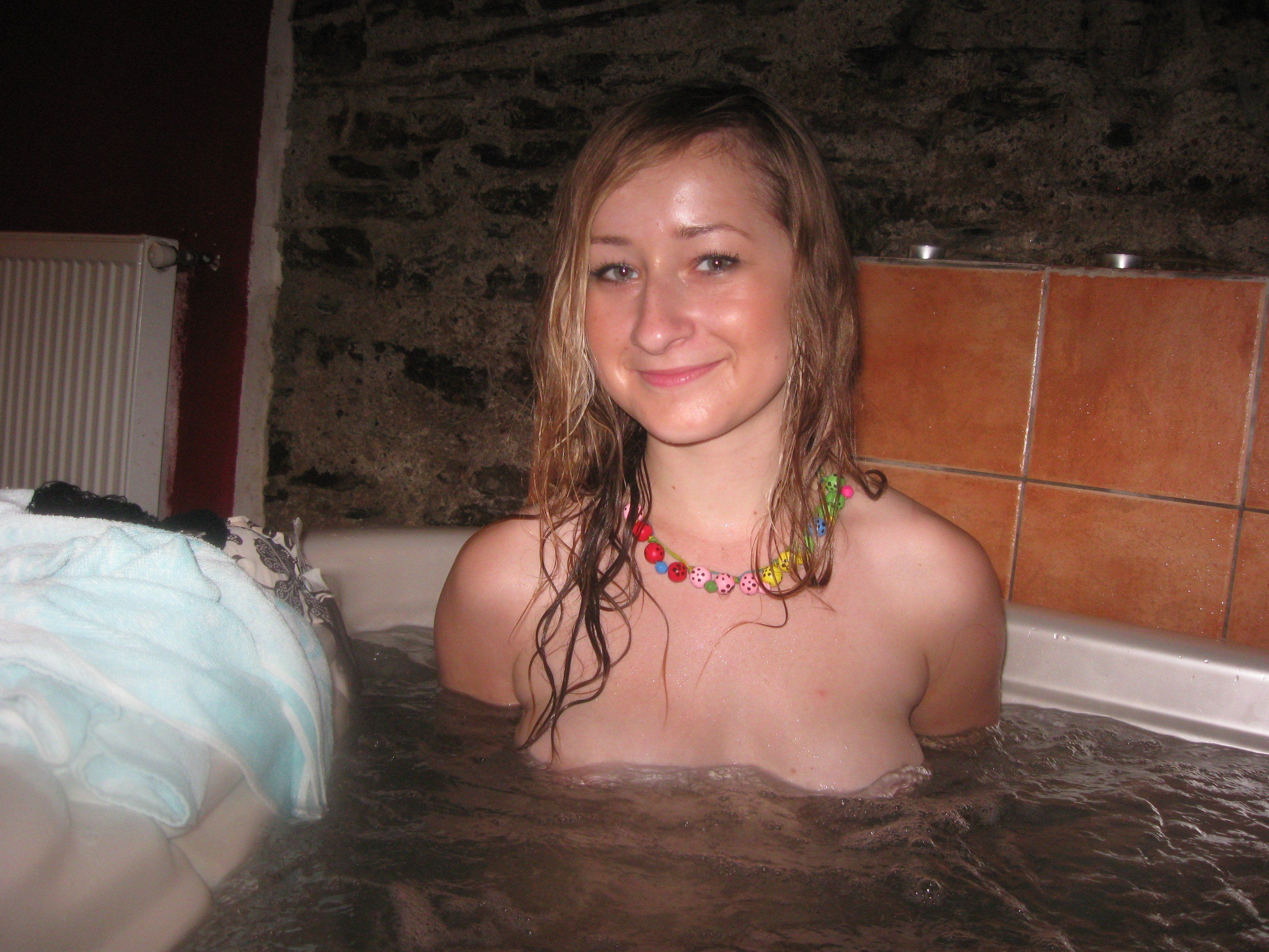 Nude Hot Tub Pictures